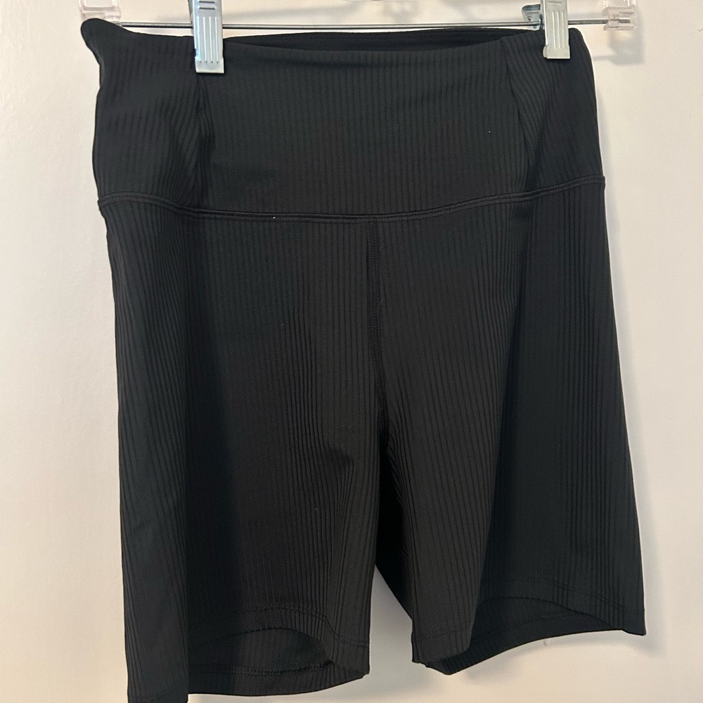 Girlfriend Collective Rib High-Rise Run Short - Picture 5 of 6